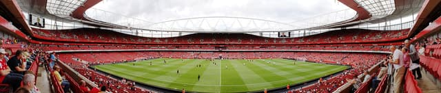 Football Ticket Resellers Explained: How to Buy Safely in 2026